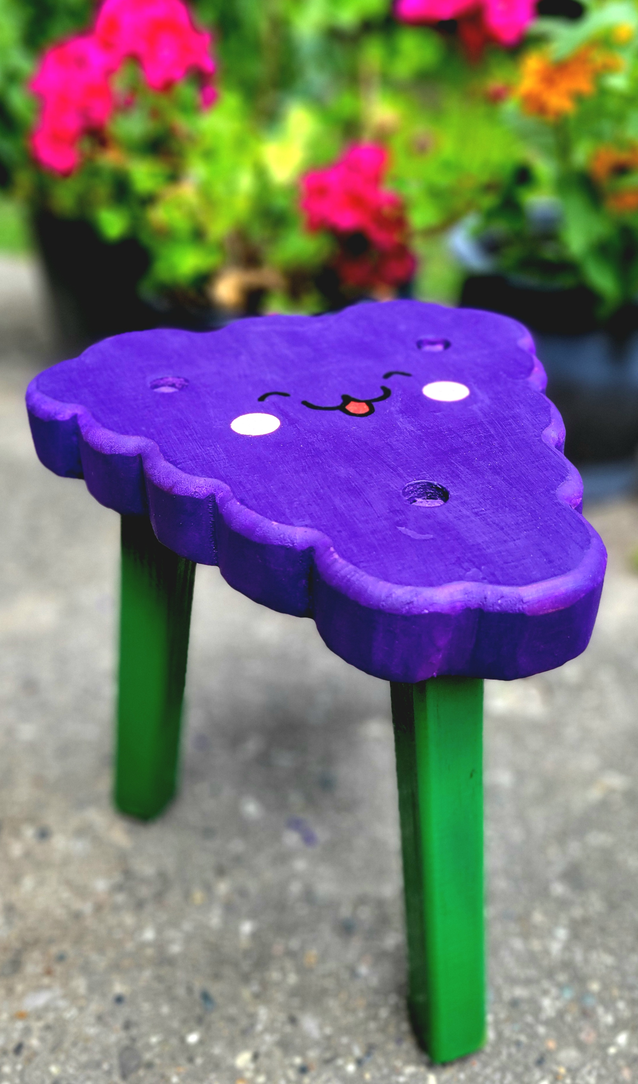 Grape Stool